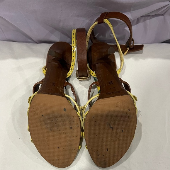 Louis Vuitton Heels - Picture 4 of 4
